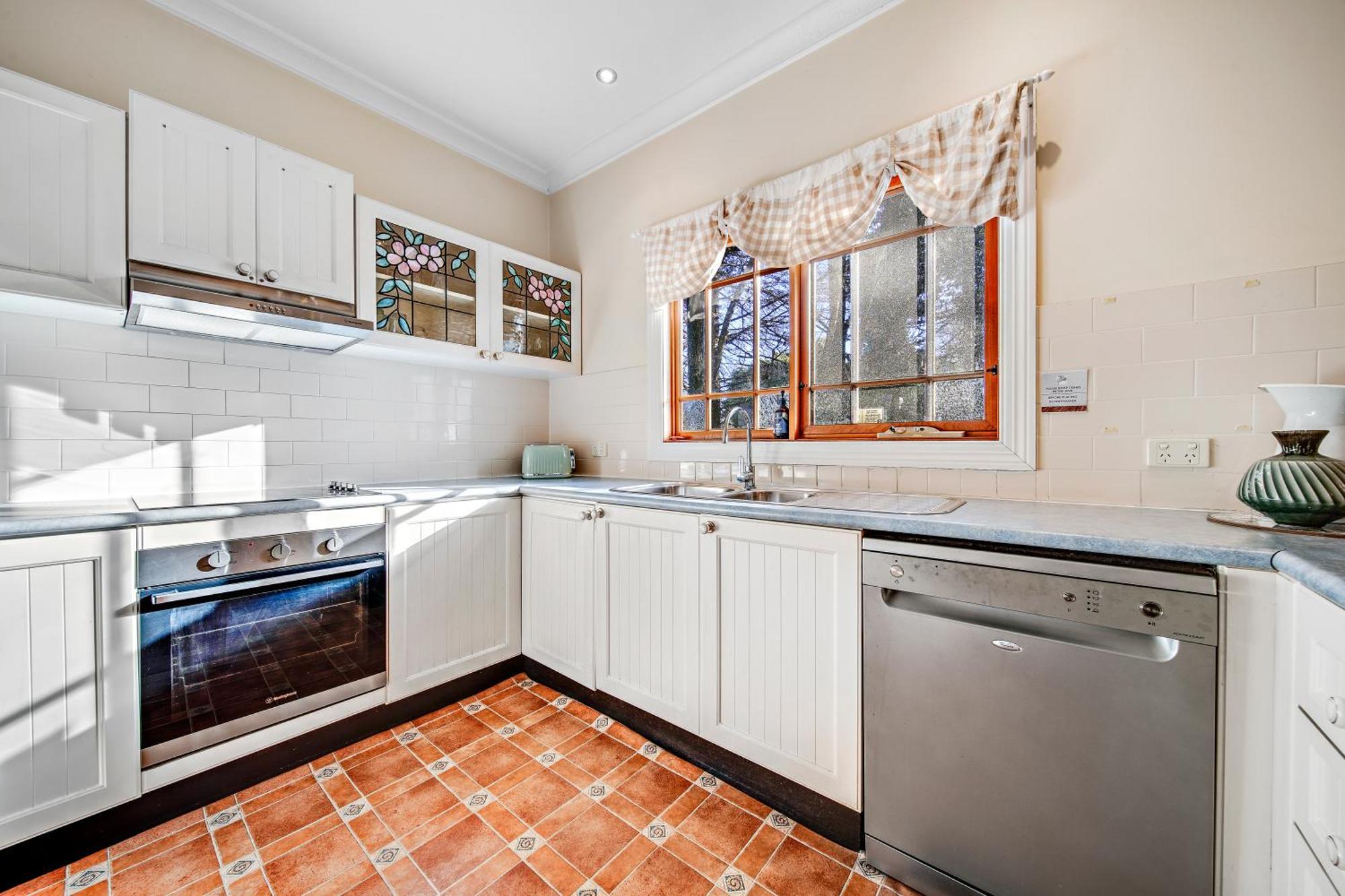 Whispering Pines Cottages Wentworth Falls Room photo