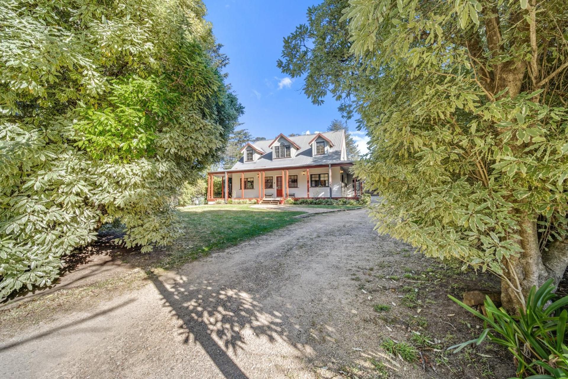 Whispering Pines Cottages Wentworth Falls Room photo